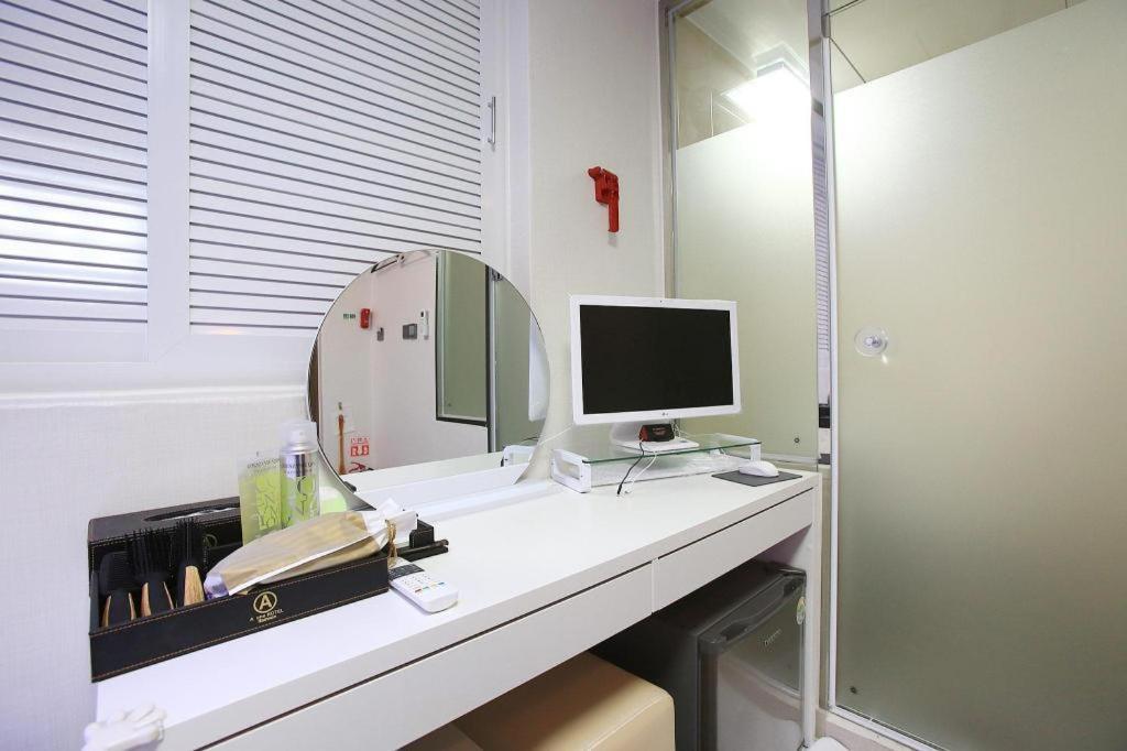 Itaewon A One Hotel Seoul Bagian luar foto